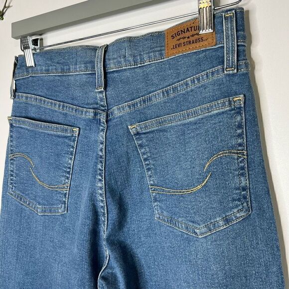 Levi’s Strauss Signature Heritage High Rise Straight Jeans Distressed - Picture 11 of 11